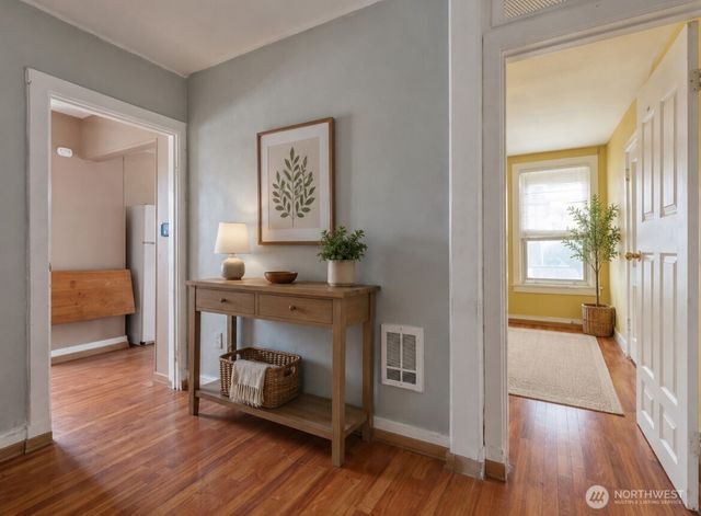 9265 57th Avenue S, Seattle, WA 98118