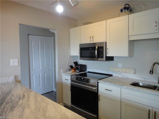 3558 Shore Dr Apt 305, Virginia Beach, VA 23455
