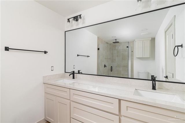 2821 E Wisconsin Road, Edinburg, TX 78542