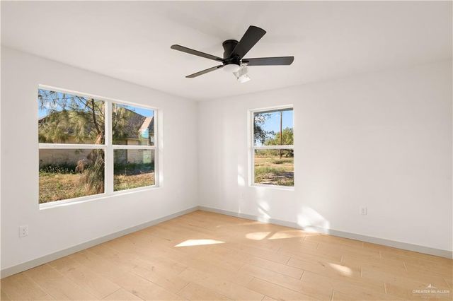 2821 E Wisconsin Road, Edinburg, TX 78542