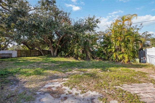 2902 42ND STREET W, Bradenton, FL 34205