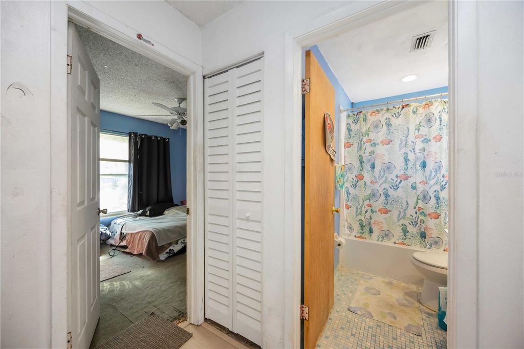 Image 18 of property listing at 2902 42ND STREET W, Bradenton, FL 34205