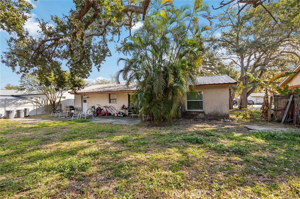 Image 28 of property listing at 2902 42ND STREET W, Bradenton, FL 34205