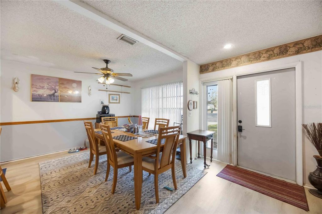 Image 6 of property listing at 2902 42ND STREET W, Bradenton, FL 34205