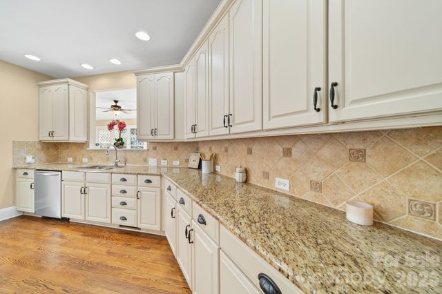 6009 Autumn Blossom Lane, Waxhaw, NC 28173