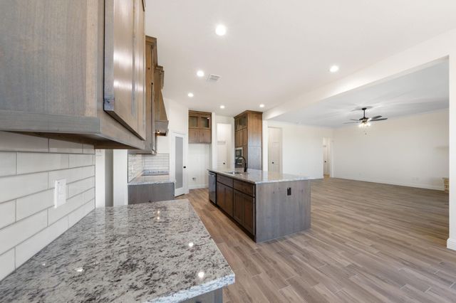 440 Paradise Ridge Drive, Waxahachie, TX 75167