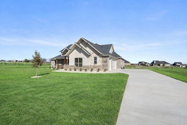 440 Paradise Ridge Drive, Waxahachie, TX 75167