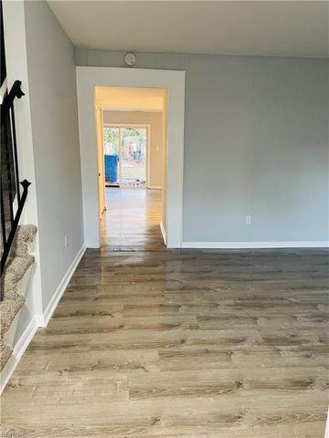 5611 Banbury CT, Virginia Beach, VA 23462