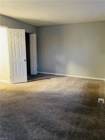 5611 Banbury CT, Virginia Beach, VA 23462