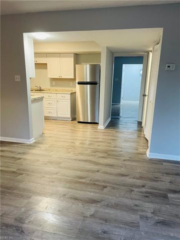 5611 Banbury CT, Virginia Beach, VA 23462