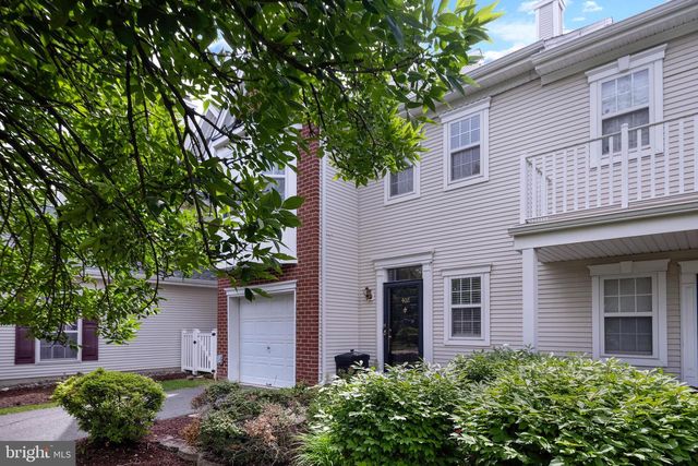 408 AMBERLEIGH DR, Pennington, NJ 08534