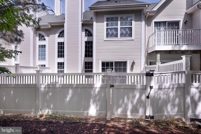 408 AMBERLEIGH DR, Pennington, NJ 08534