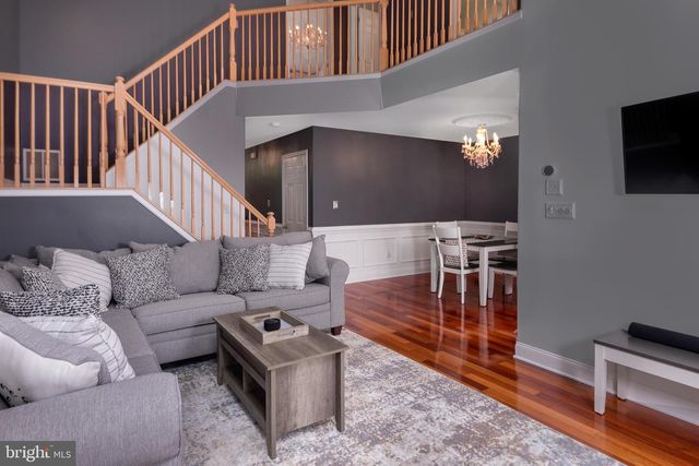 408 AMBERLEIGH DR, Pennington, NJ 08534