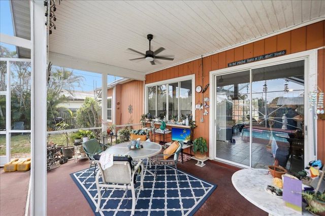 437 SW Kaabe Avenue, Port St. Lucie, FL 34953