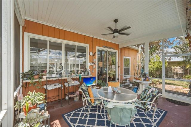 437 SW Kaabe Avenue, Port St. Lucie, FL 34953