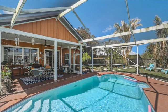 437 SW Kaabe Avenue, Port St. Lucie, FL 34953