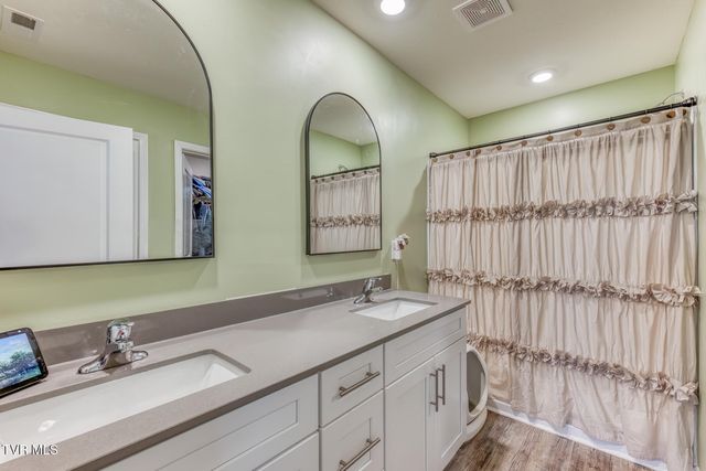 90 Thistle Drive, Bluff City, TN 37618
