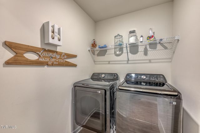 90 Thistle Drive, Bluff City, TN 37618