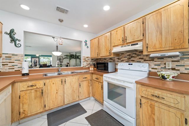 6303 Silver Moon Lane, Greenacres, FL 33463