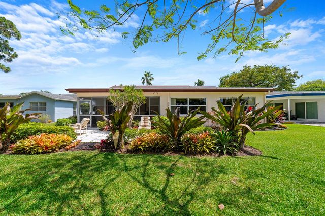 6303 Silver Moon Lane, Greenacres, FL 33463