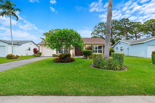 6303 Silver Moon Lane, Greenacres, FL 33463