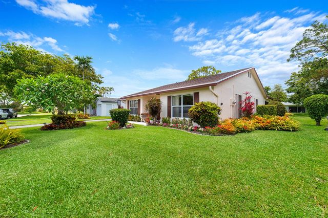 6303 Silver Moon Lane, Greenacres, FL 33463