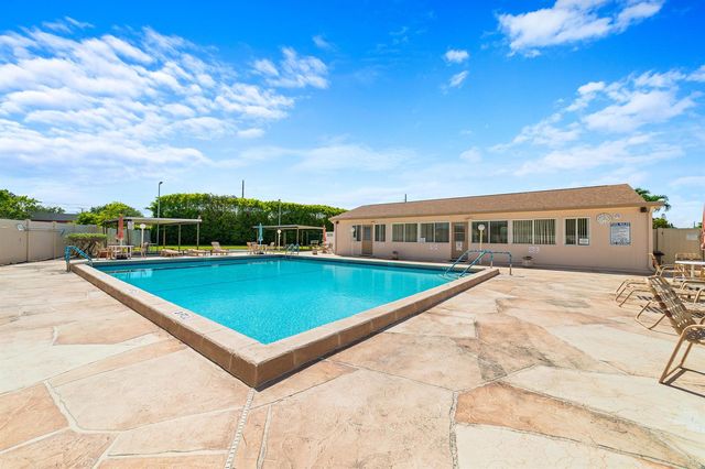6303 Silver Moon Lane, Greenacres, FL 33463
