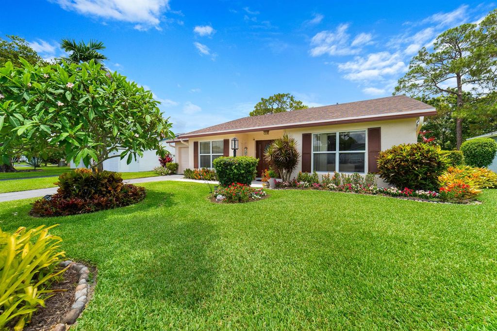 6303 Silver Moon Lane, Greenacres, FL 33463