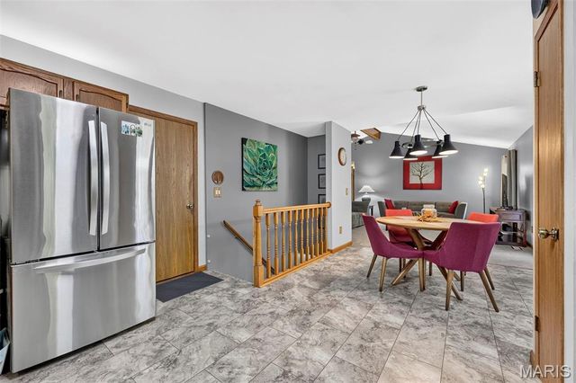 120 Oak Valley Drive, St Peters, MO 63376