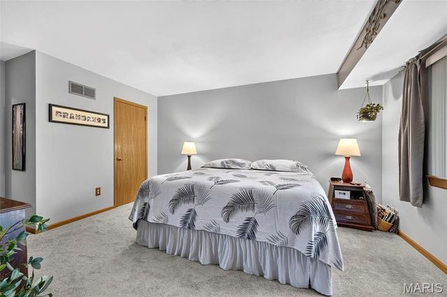 120 Oak Valley Drive, St Peters, MO 63376