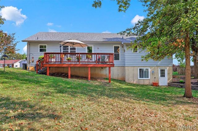 120 Oak Valley Drive, St Peters, MO 63376
