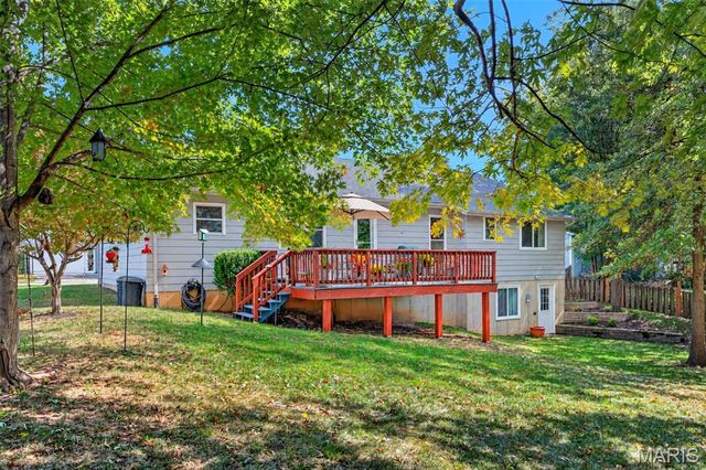 120 Oak Valley Drive, St Peters, MO 63376