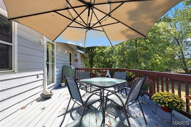 120 Oak Valley Drive, St Peters, MO 63376
