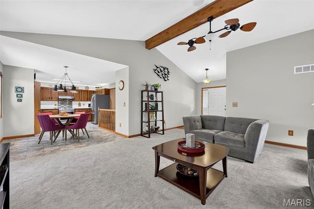 120 Oak Valley Drive, St Peters, MO 63376