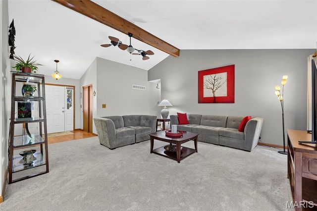 120 Oak Valley Drive, St Peters, MO 63376