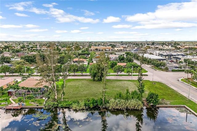 119 Aviation PKWY, Cape Coral, FL 33904