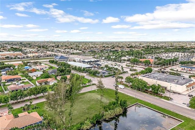 119 Aviation PKWY, Cape Coral, FL 33904