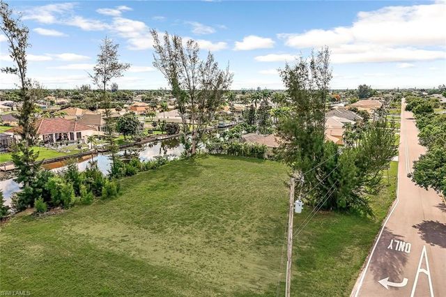 119 Aviation PKWY, Cape Coral, FL 33904