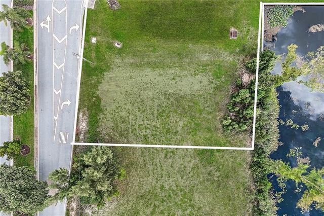 119 Aviation PKWY, Cape Coral, FL 33904