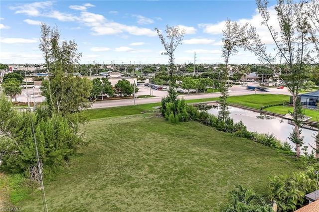 119 Aviation PKWY, Cape Coral, FL 33904
