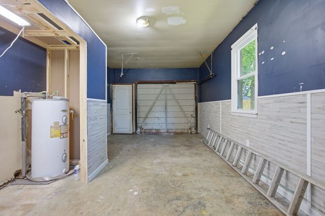 129 Napier Dr, Columbia, TN 38401