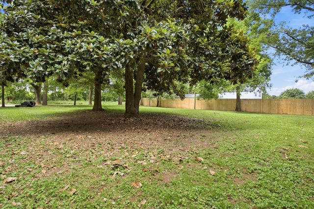 129 Napier Dr, Columbia, TN 38401