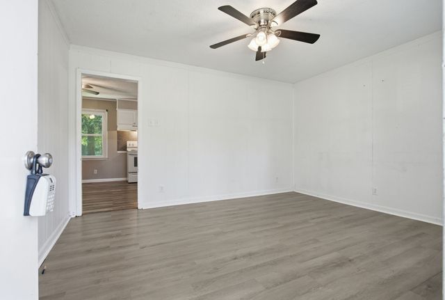 129 Napier Dr, Columbia, TN 38401