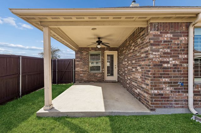 1517 Martin Creek Drive, Little Elm, TX 75068