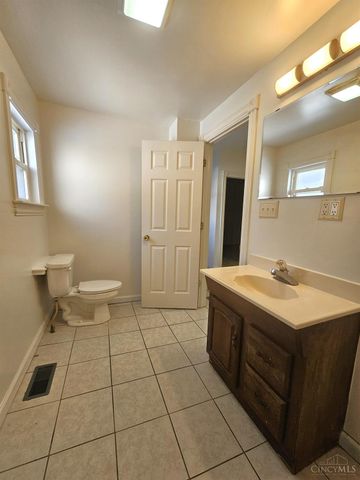 3908 Pattison Avenue, Cincinnati, OH 45204