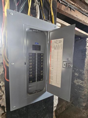 3908 Pattison Avenue, Cincinnati, OH 45204