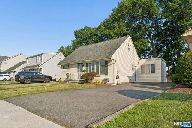 170 Colonial Avenue, Saddle Brook, NJ 07663