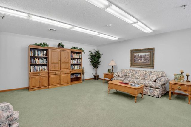 4125 Autumn Ridge Rd Unit 102, Cedar Falls, IA 50613