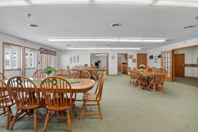 4125 Autumn Ridge Rd Unit 102, Cedar Falls, IA 50613