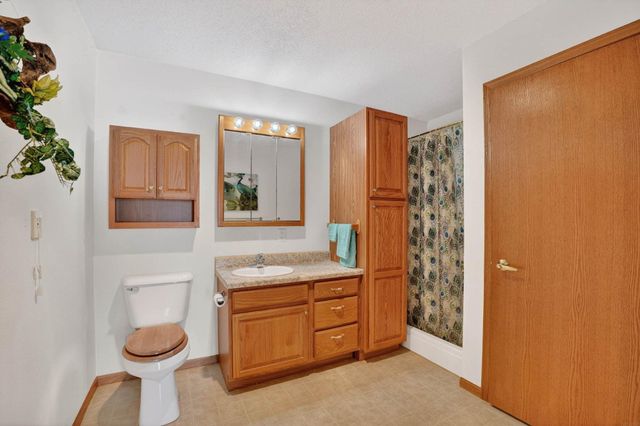 4125 Autumn Ridge Rd Unit 102, Cedar Falls, IA 50613